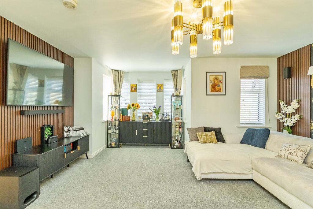 Apartment in Milton Keynes - View 5