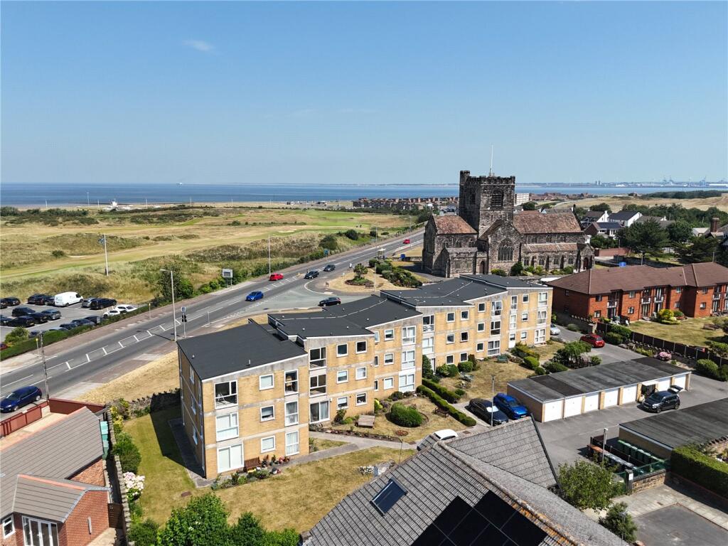 2-bed flat on Newport Avenue, Wallasey, Wirral, £170,000