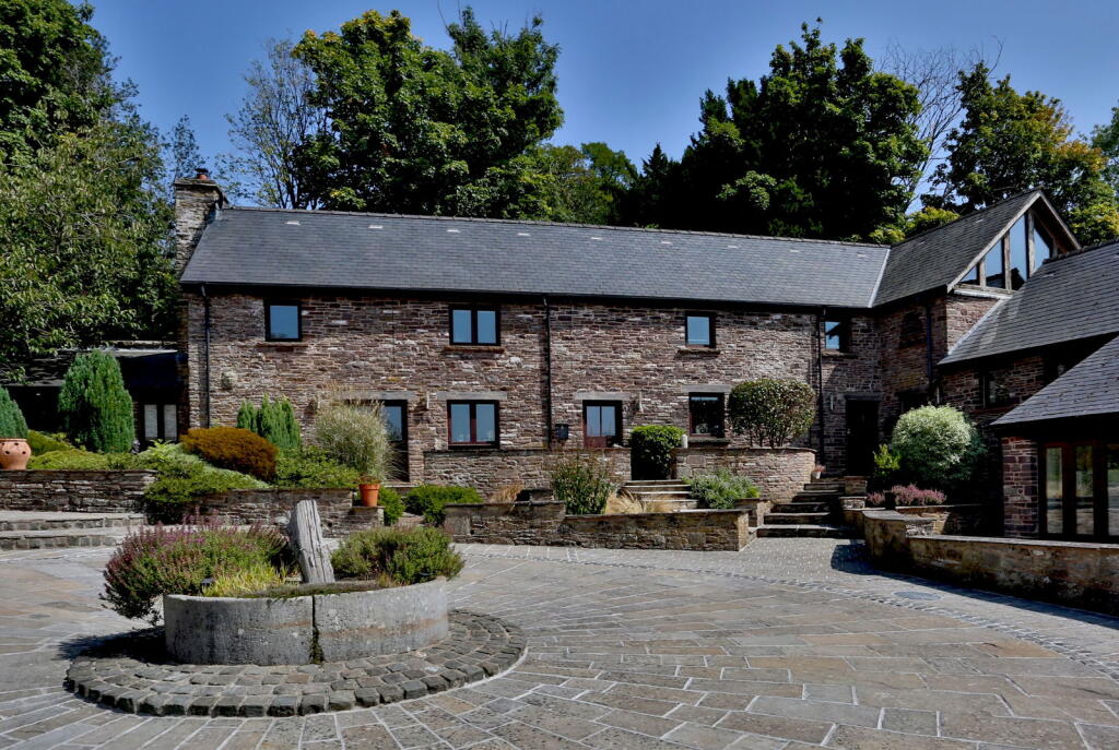 Main image of property: 2, Pendre Courtyard, Cathedine, Brecon, Powys, LD3 7SX