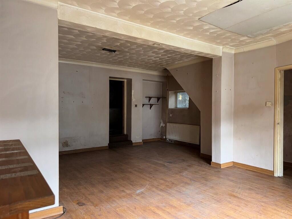 House in Newport - View 3