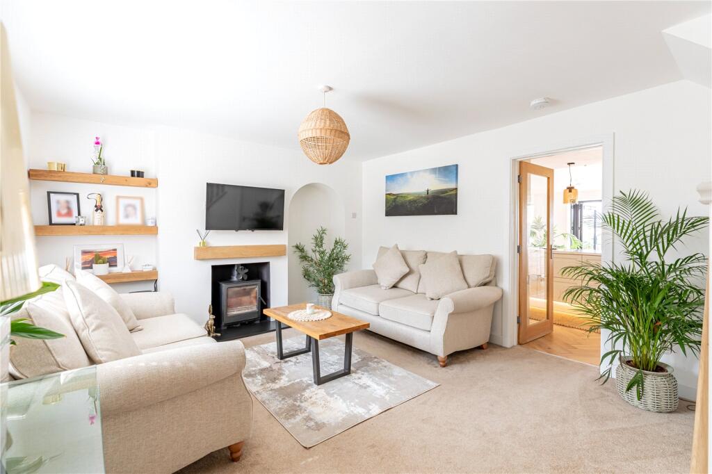 House in Swindon - View 4