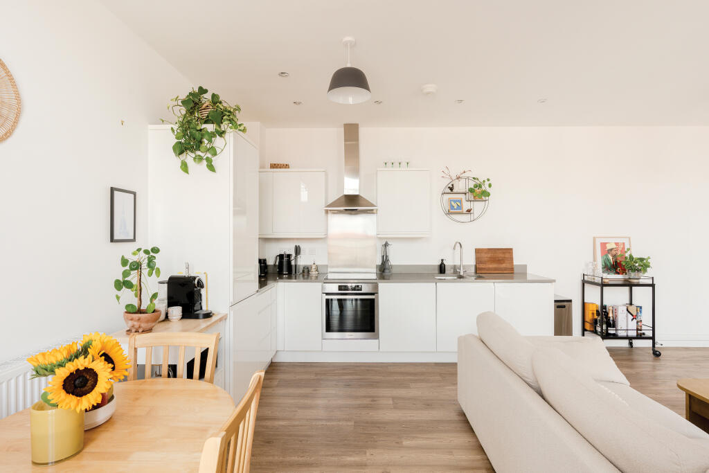 Apartment in Bristol - View 5