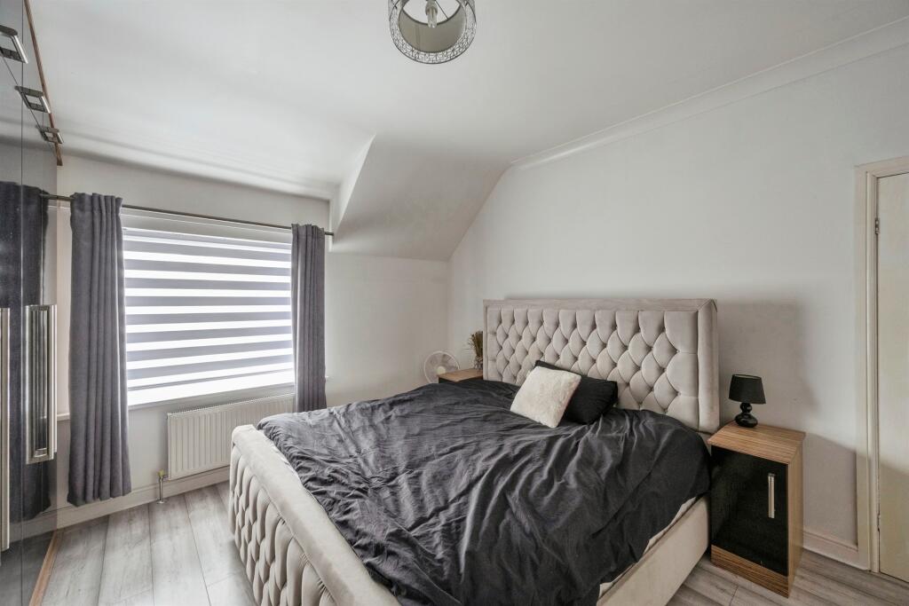 House in Bassetlaw, Harworth Bircotes - More