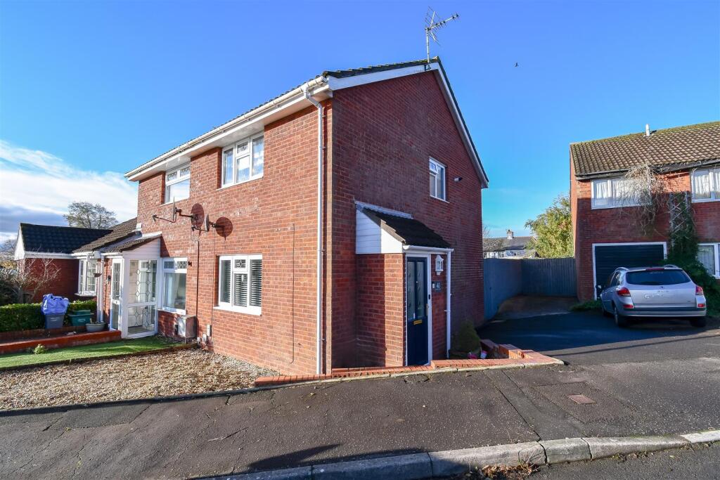Main image of property: Meadowcroft, Rhoose, Barry