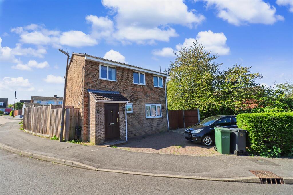 Main image of property: Warwick Close, Braintree