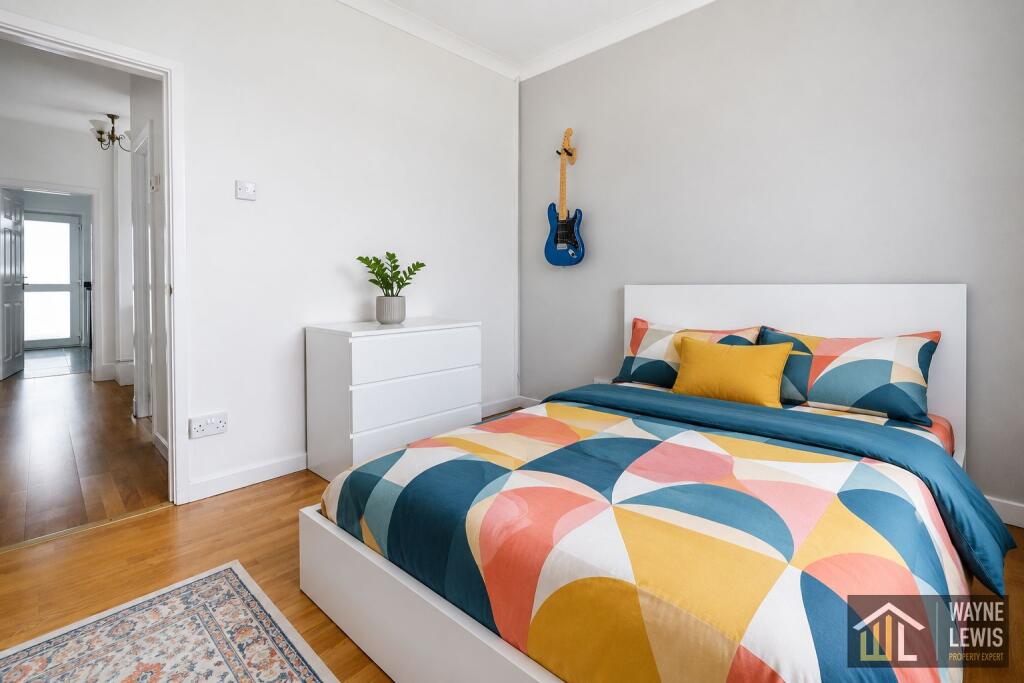 House in Caerphilly, Energlyn, Penyrheol Trecenydd & Energlyn - More