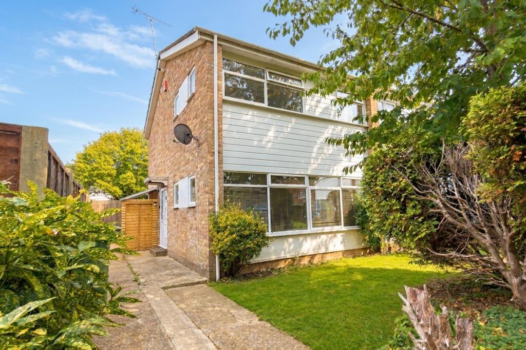 3-bed terraced on Meadowside, Angmering, BN16, £325,000