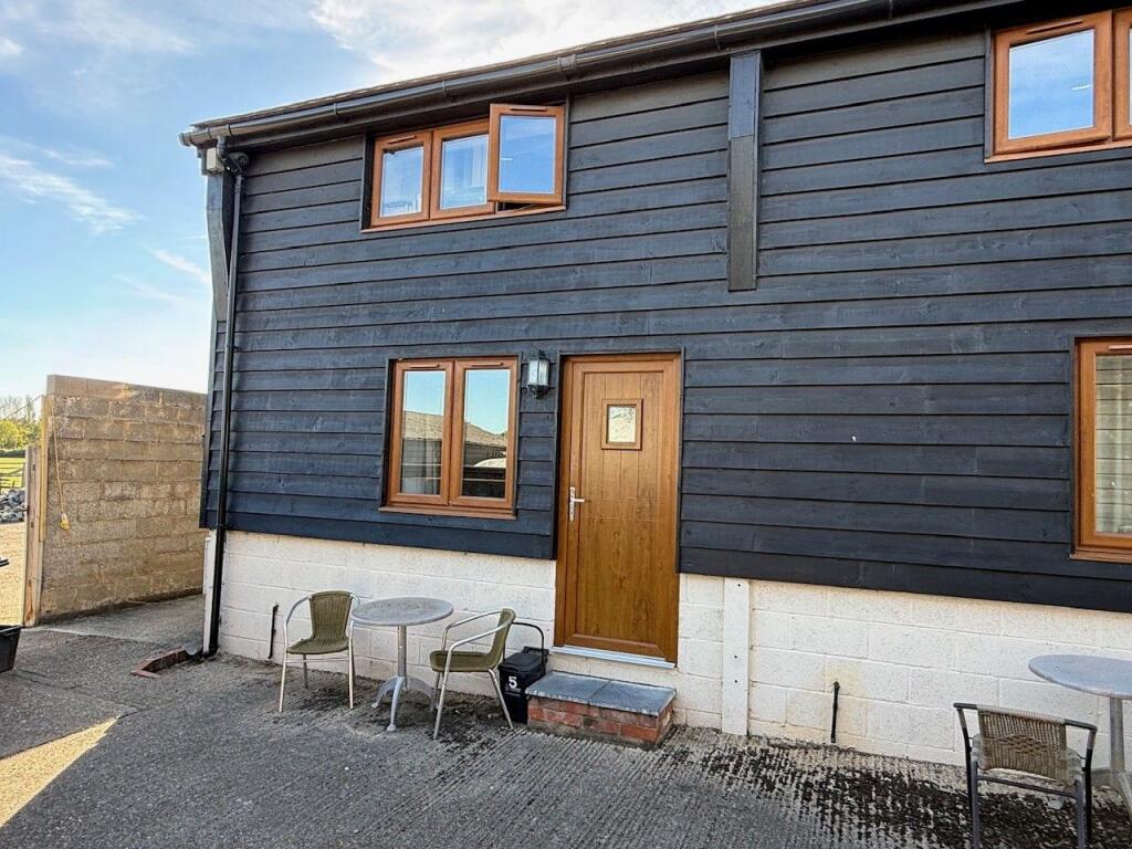 Main image of property: The Barn, Forest Road, Wokingham, RG40