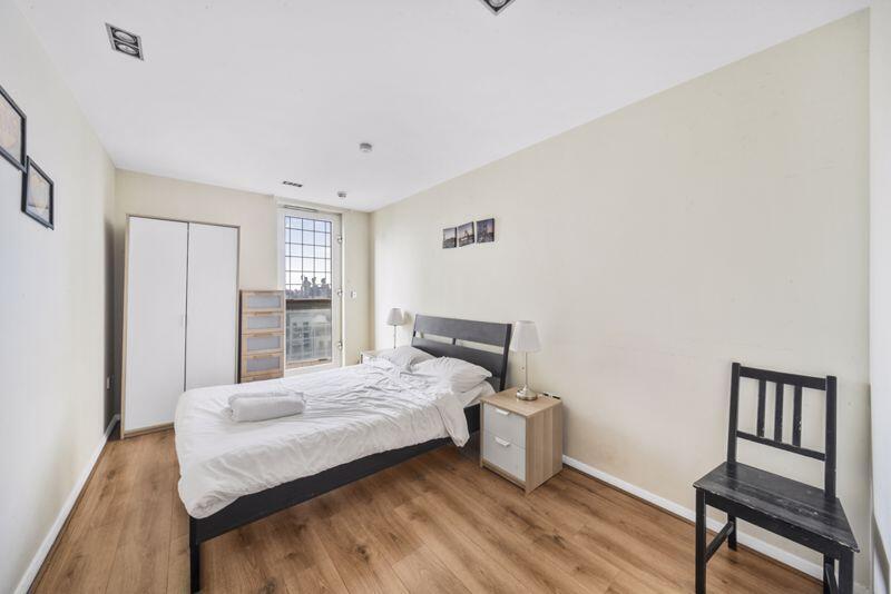 Apartment in London - More