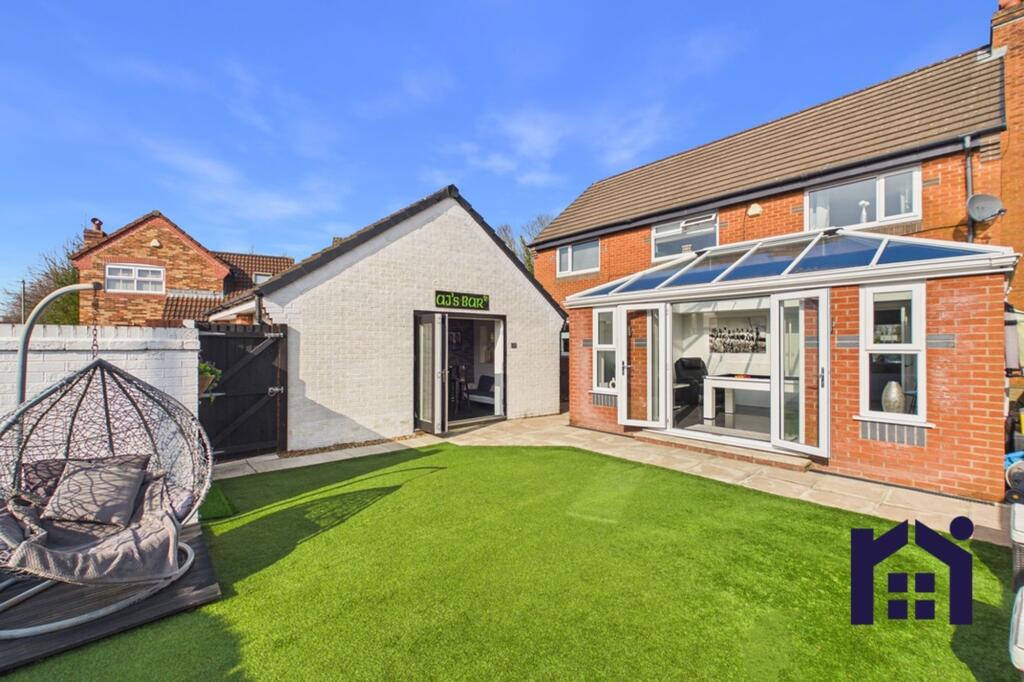 Main image of property: Dunkirk Lane, Leyland, PR26 7SN