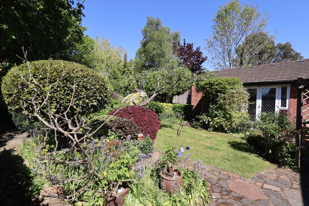 Portsmouth Road, Horndean - View 2