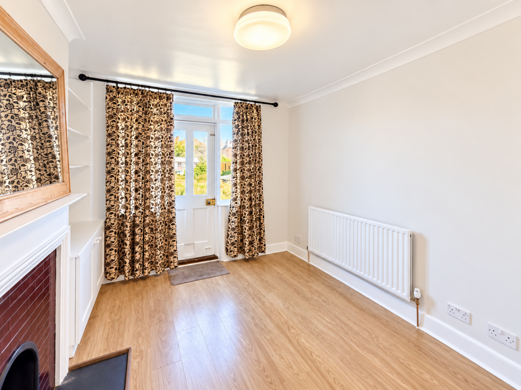 House in Southampton - More