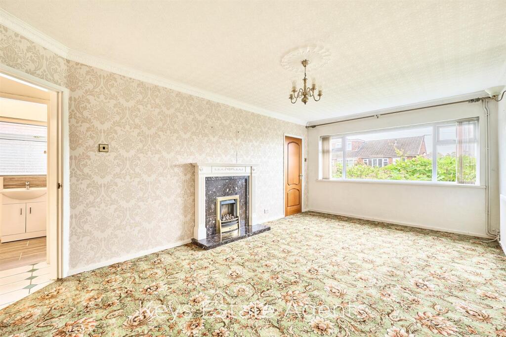 House in Stoke-on-Trent - View 2