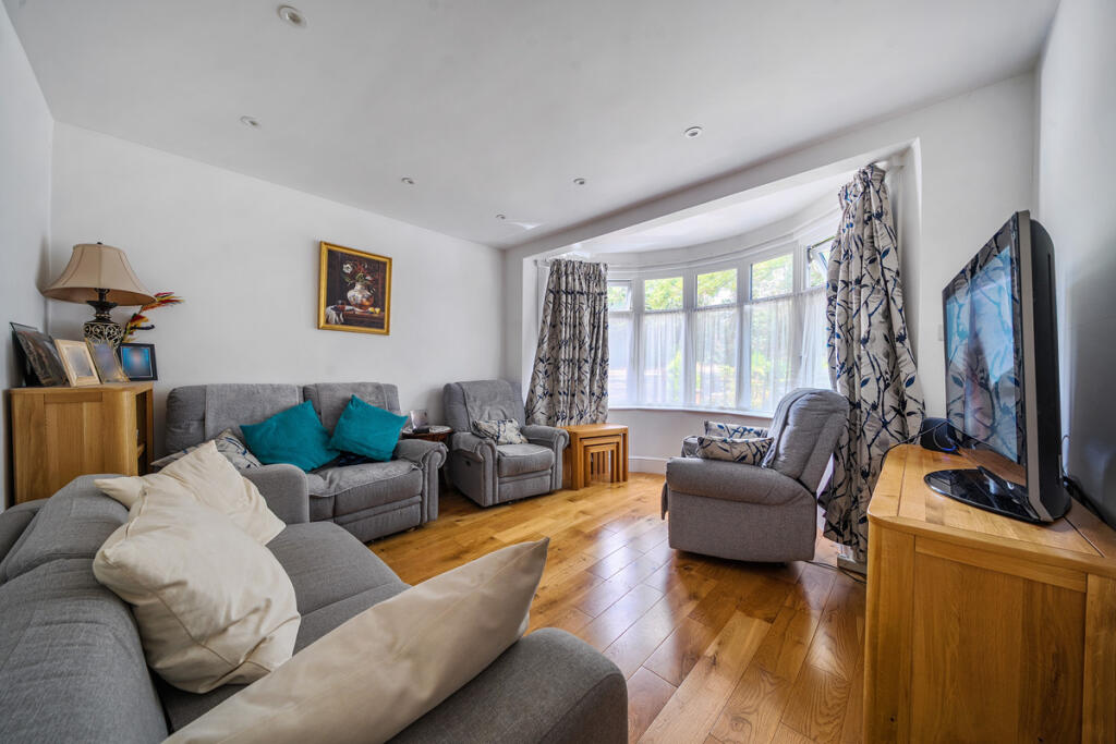 House in Harrow - View 2