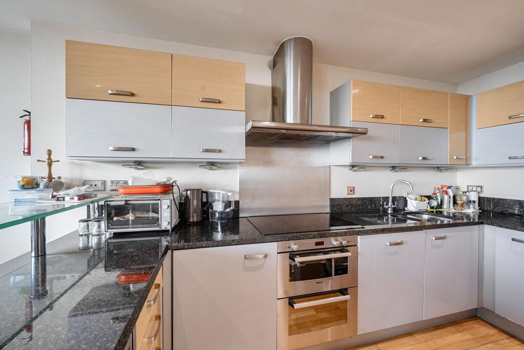 Apartment in London - View 5