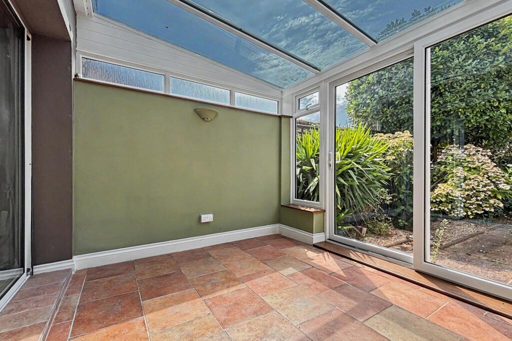 House in Southampton - More
