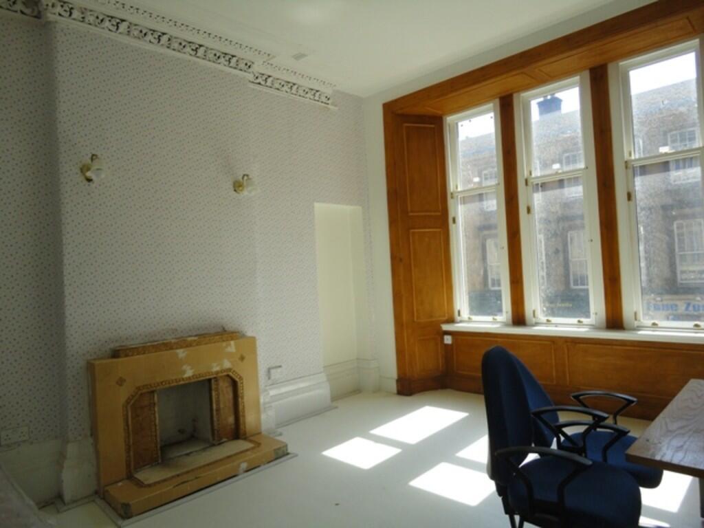 Apartment in Glasgow - More