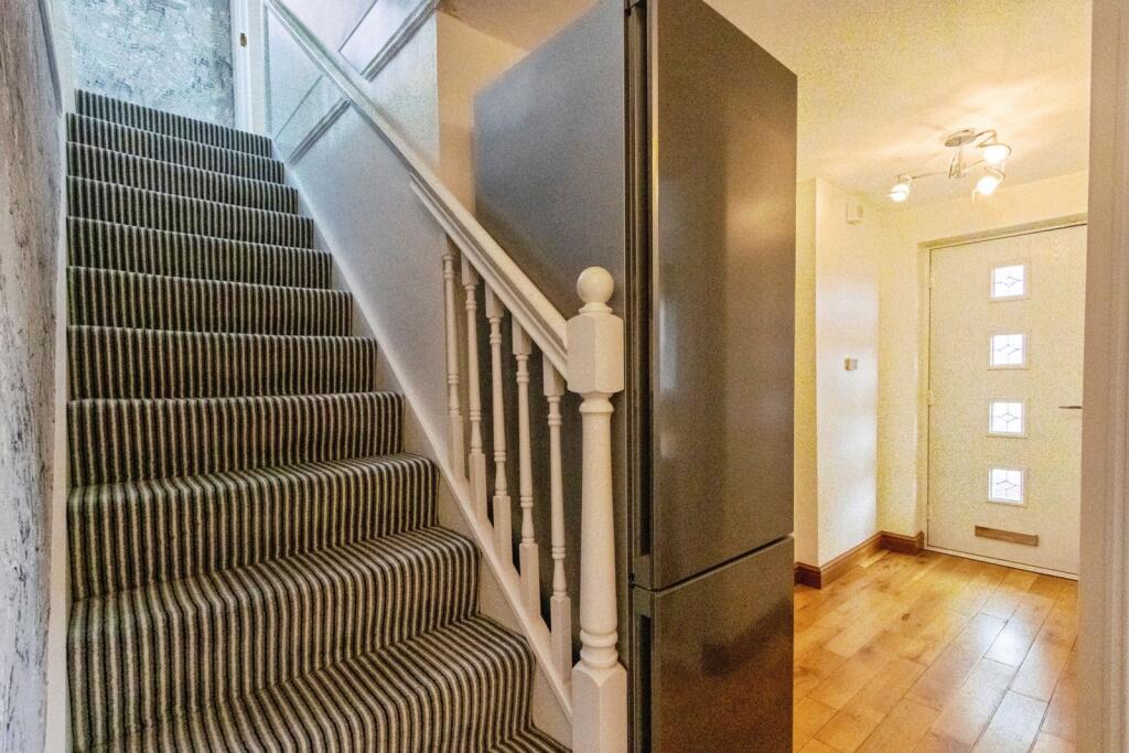 House in Wakefield - View 5