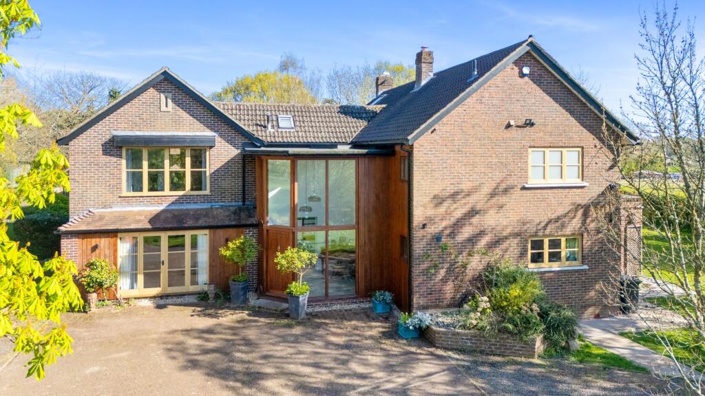 5-bed detached on Broadway Lane, Lovedean, PO8, £1,750,000