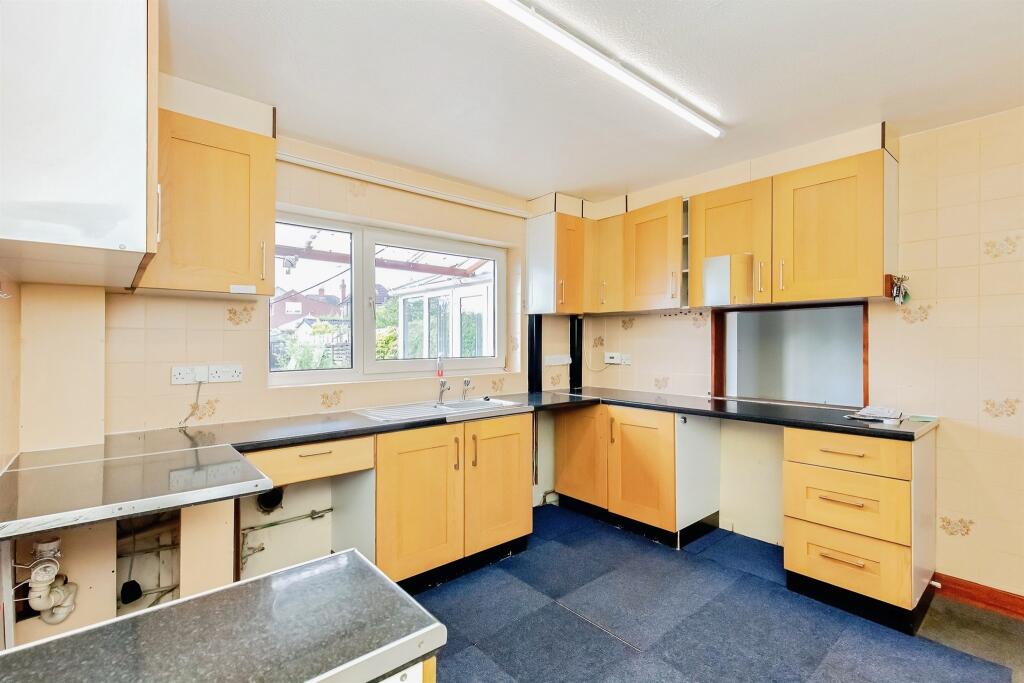 House in Kettering, Brambleside - View 5