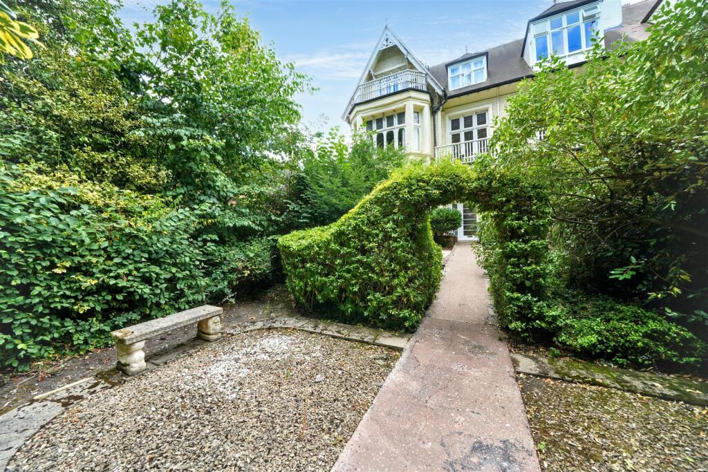 Main image of property: Flat 1, 37 Park Dale East, Wolverhampton, WV1 4TD