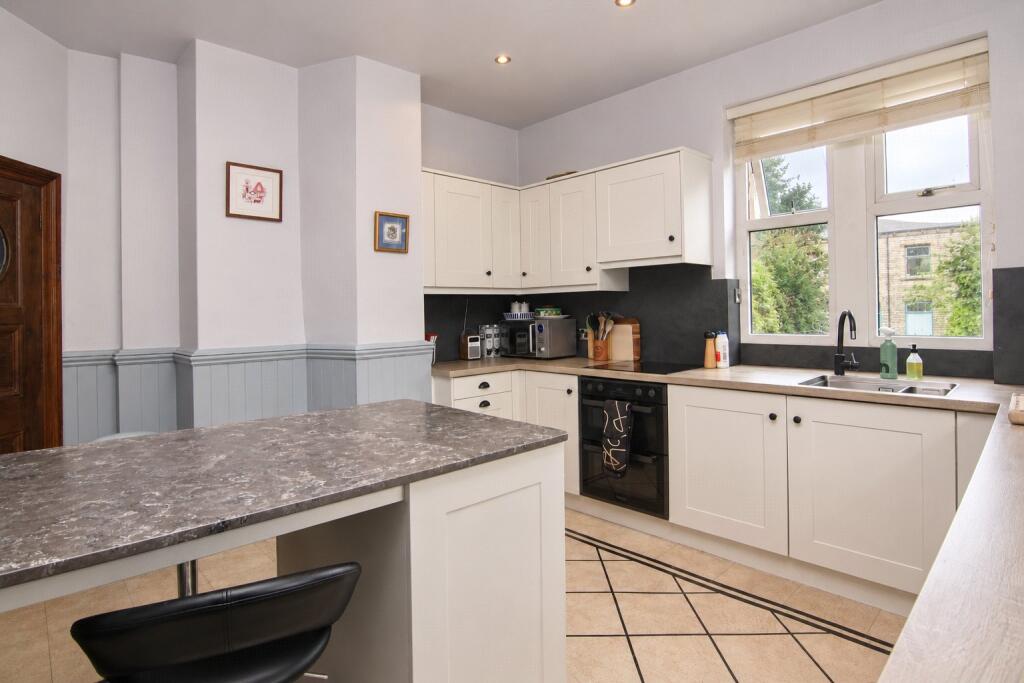 House in Bradford - View 5