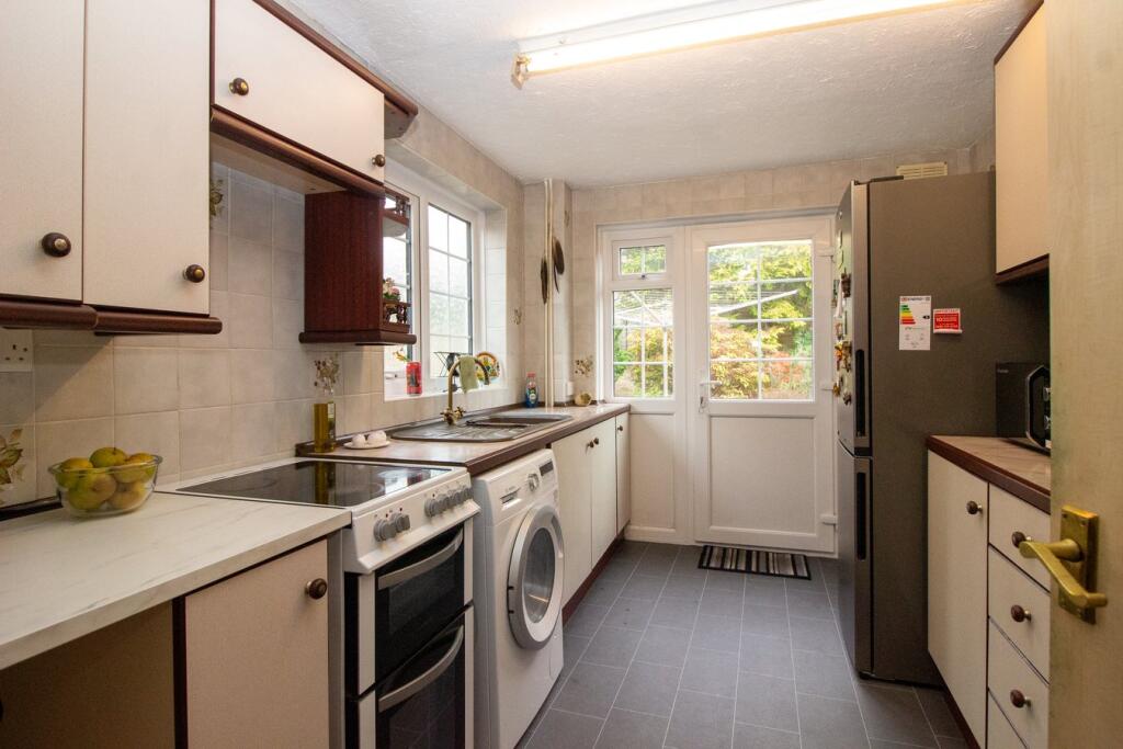 Raglande Court, Llantwit Major, CF61 photo 3