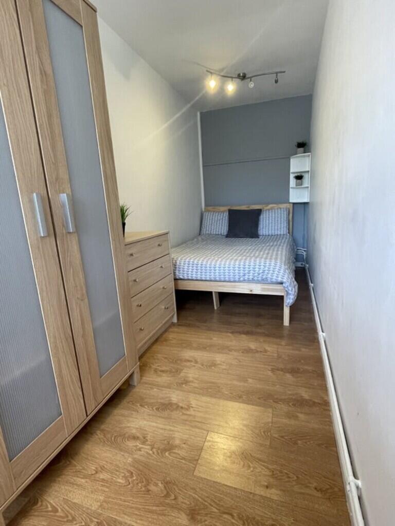 House in Worcester - View 4