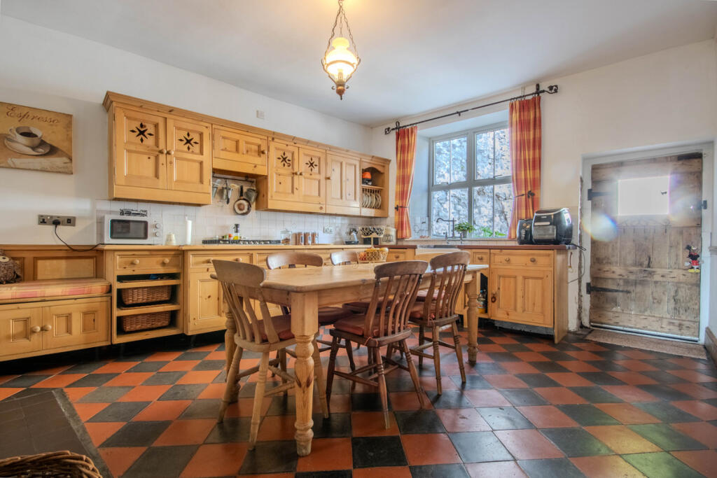 High Street, Pontyclun, CF72 - View 6