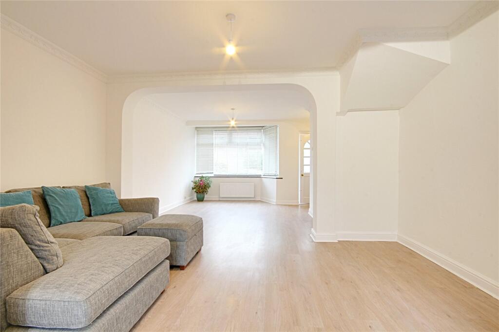 House in London - View 2