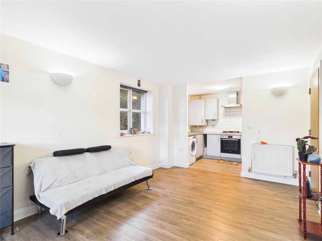 Sandcroft Court, Garlands Road, Redhill, Surrey, RH1 - View 5