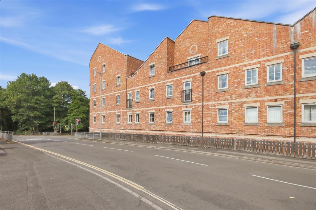 Main image of property: Piccadilly Heights, Wain Avenue, Chesterfield