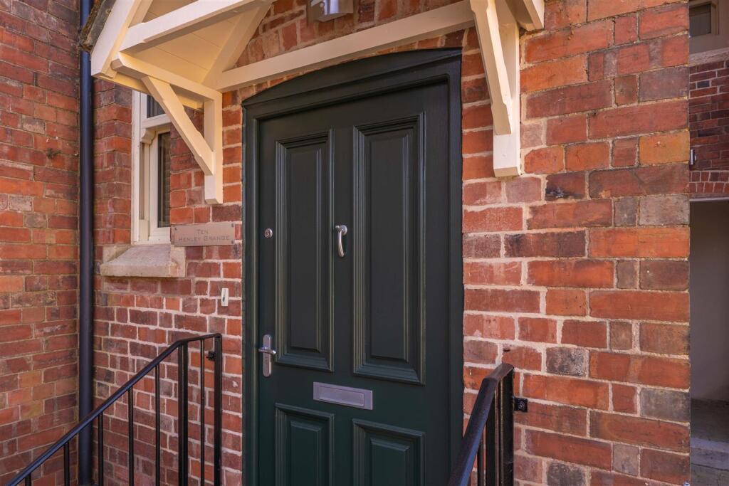 Additional image 27 of Stratford Road, Henley-In-Arden