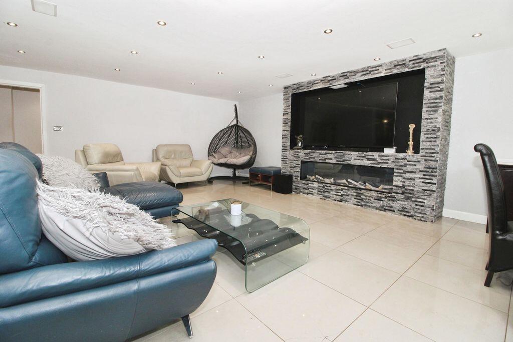 Mellish Drive, Walsall, WS4 2HW photo 4
