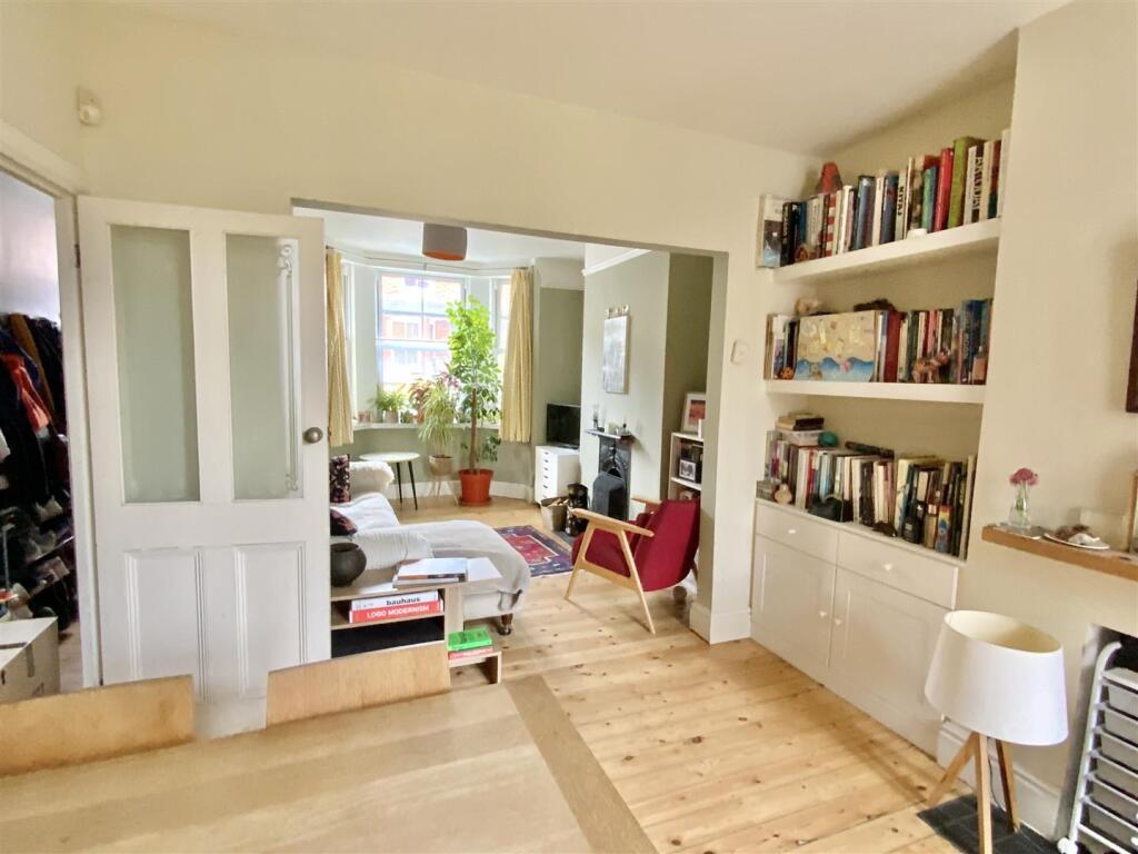 House in Stony Stratford, City of Milton Keynes - View 4