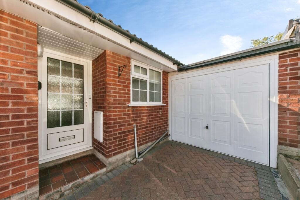 House in Macclesfield, Jasmine Park, Greenside - More