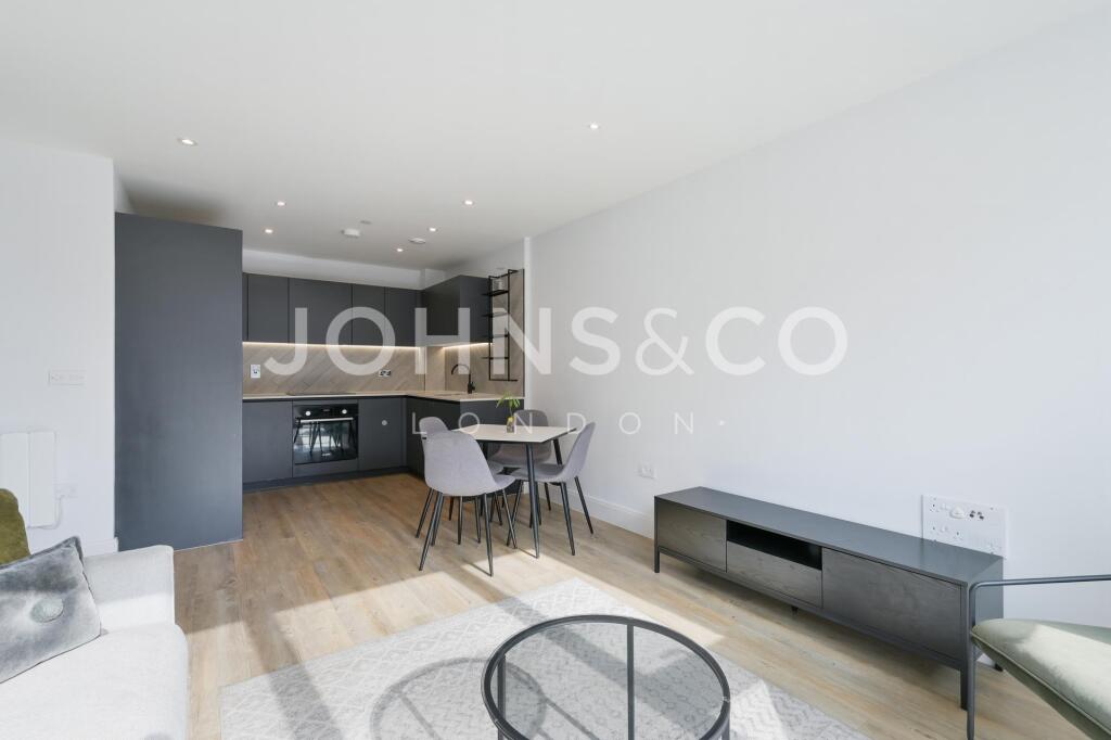 Apartment in Slough - View 4
