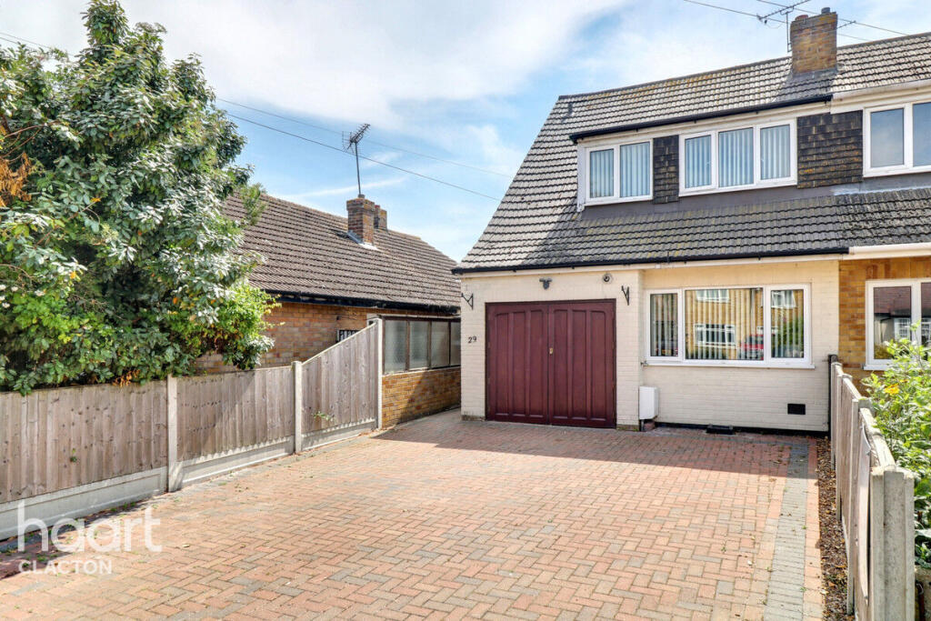 3-bed semi-detached on Colthorpe Road, Clacton-On-Sea, £260,000