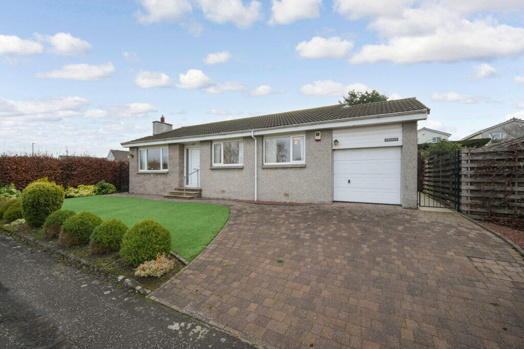 Main image of property: 20 Cherry Tree Avenue, Balerno, EH14 5AN