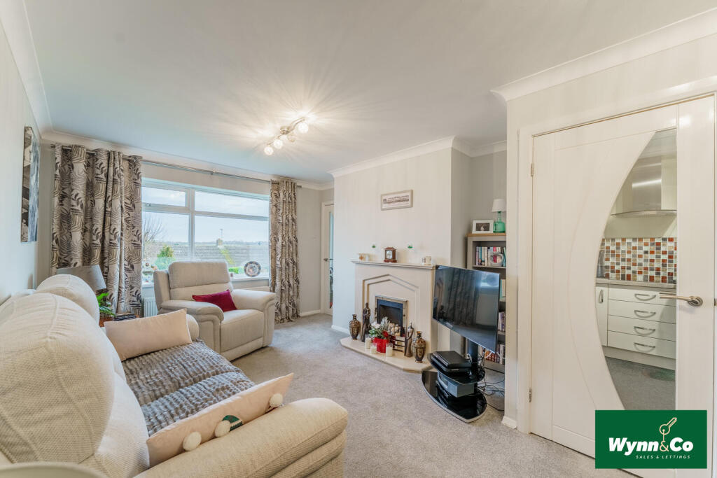 Cherry Tree Crescent, Walton, Wakefield photo 4