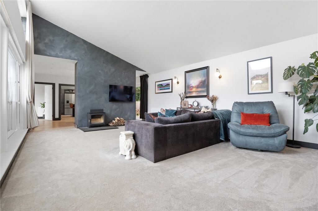 House in Larbert, Falkirk - View 4