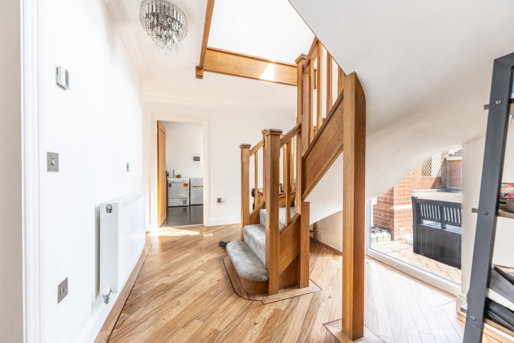 House in Southampton - View 3