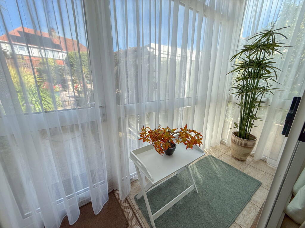 Apartment in Paignton, Torbay - View 5
