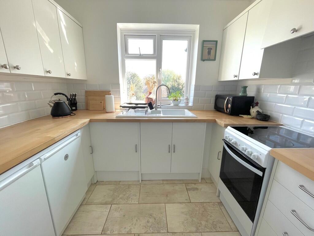 The Street, Rustington photo 3