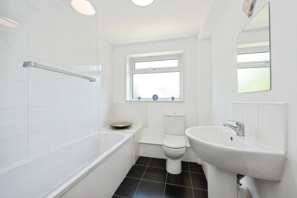 Ridgeway Road, Redhill, Surrey, RH1 - View 4