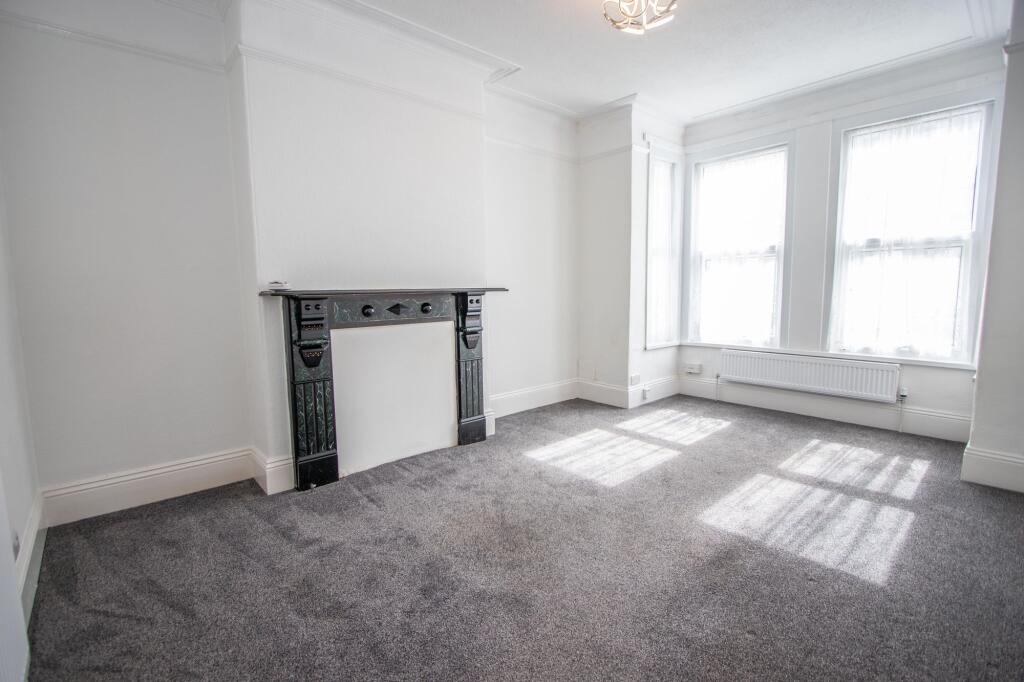 Eton Avenue, Plymouth, PL1 photo 3