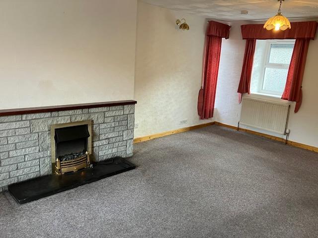 House in Manod, Ffestiniog - More