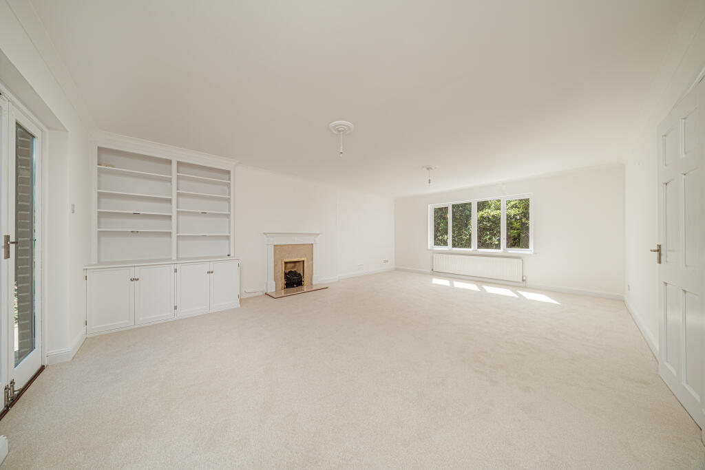 Albany Close, Trowbridge photo 5