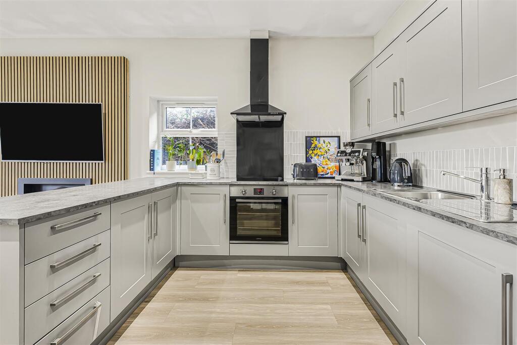 House in Stevenage - View 4