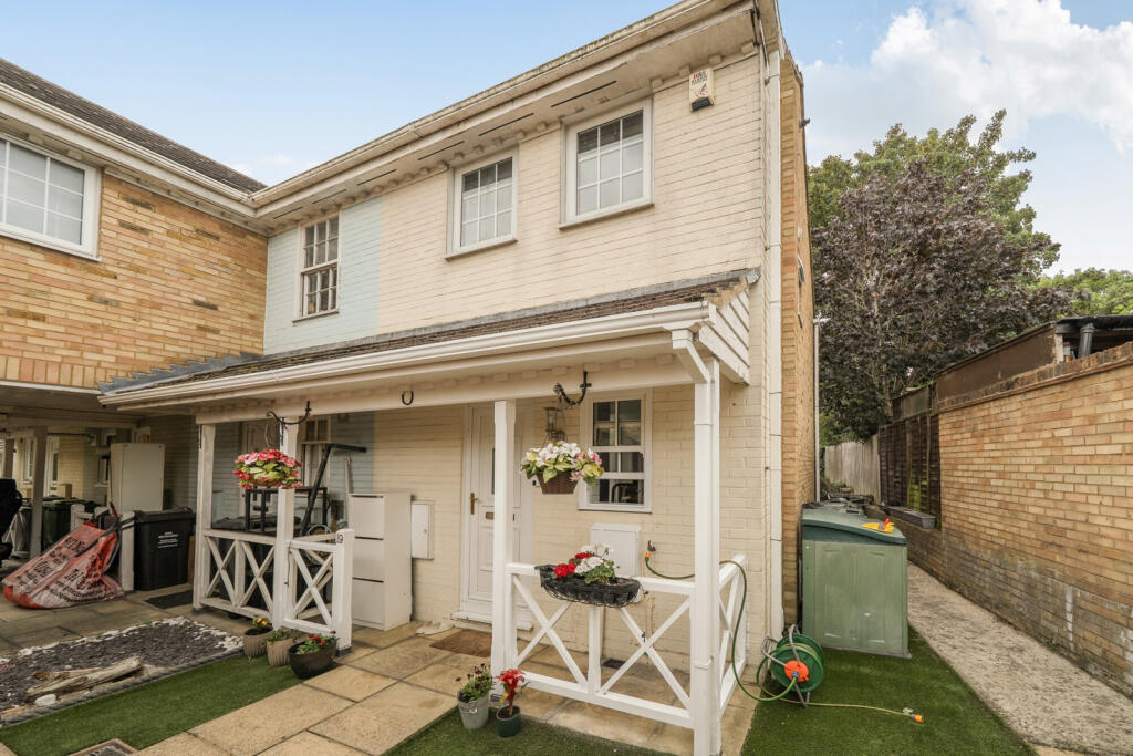 Main image of property: Lamplighters Close, Dartford